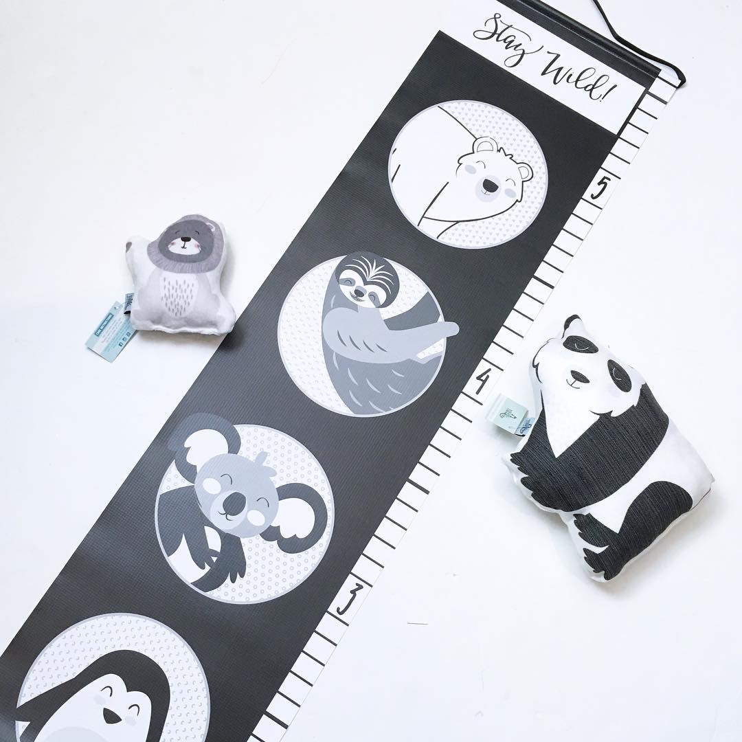 Stay Wild and Free Animal growth chart monochrom height chart